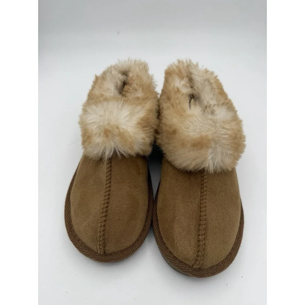 Target Kids Size 12 Brown Faux Fur Lined Moccasin Slippers Slip On. 1802